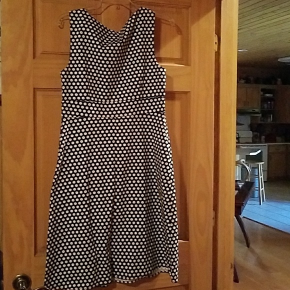 Dress - Picture 2 of 4